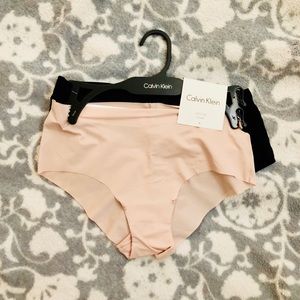 Calvin Klein 2 Pack Hipster Underwear